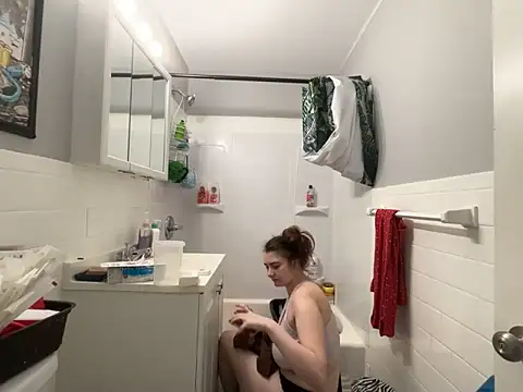 Snowbunnycake 131 online show from November 3, 2025, 10:42 pm