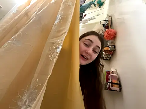 Snowbunnycake 131 online show from January 9, 2026, 9:23 am