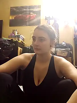 Snapshot of Snowbunnycake_131 chatting on May 7, 2026, 2:44 pm Snowbunnycake 131 online show from May 7, 2026, 2:44 pm