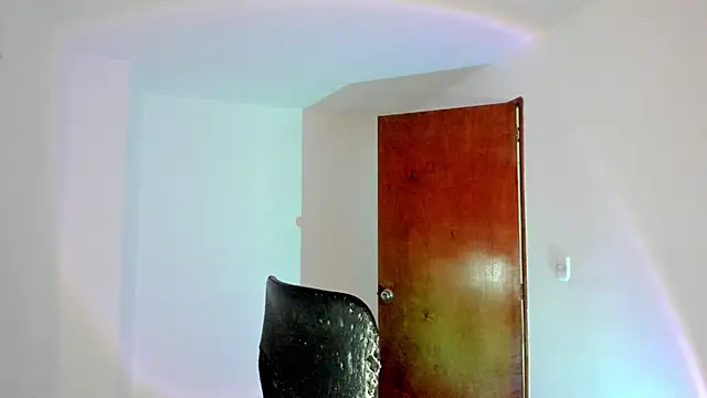 Snapshot of Giordano_Russo chatting on October 1, 2025, 9:32 pm Giordano Russo online show from October 1, 2025, 9:32 pm