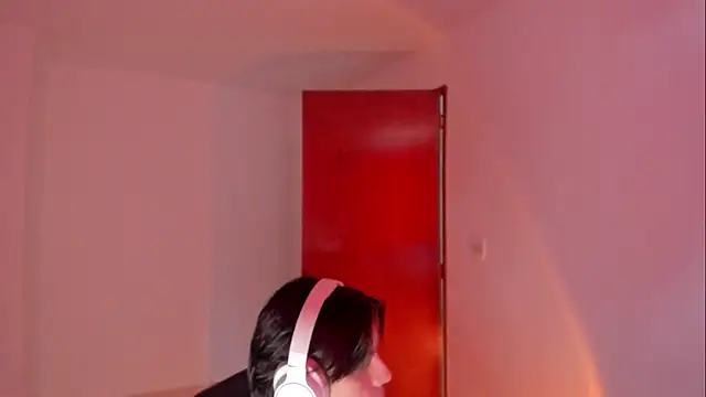 Snapshot of Giordano_Russo chatting on November 19, 2025, 7:14 pm Giordano Russo online show from November 19, 2025, 7:14 pm