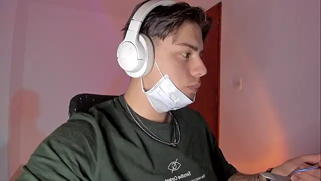 Snapshot of Giordano_Russo chatting on January 8, 2026, 7:27 pm Giordano Russo online show from January 8, 2026, 7:27 pm