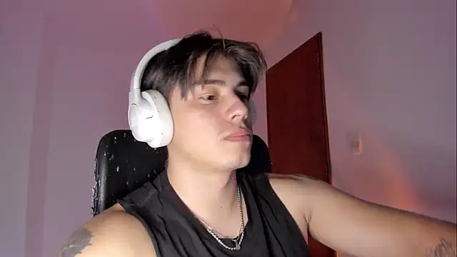 Snapshot of Giordano_Russo chatting on February 1, 2026, 11:14 pm Giordano Russo online show from February 1, 2026, 11:14 pm