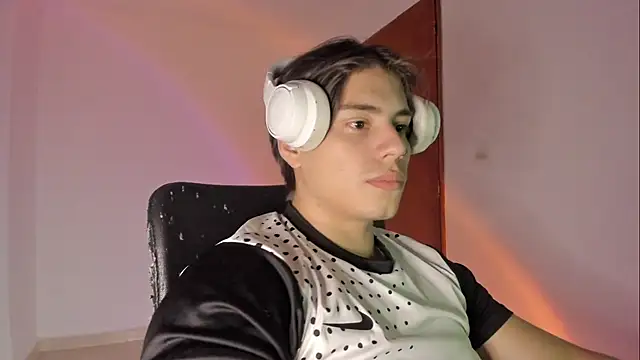 Giordano Russo online show from March 8, 2026, 2:04 am