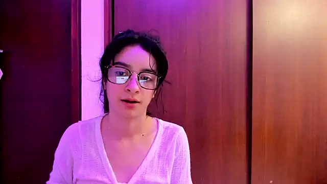  Lunnaa  online show from February 3, 2025, 4:25 am
