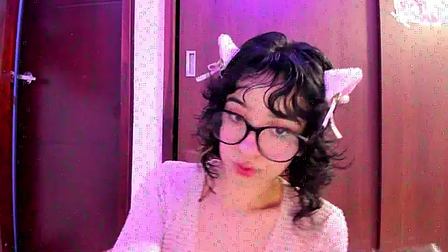 Snapshot of _Lunnaa_ chatting on October 27, 2025, 12:58 am Lunnaa online show from October 27, 2025, 12:58 am