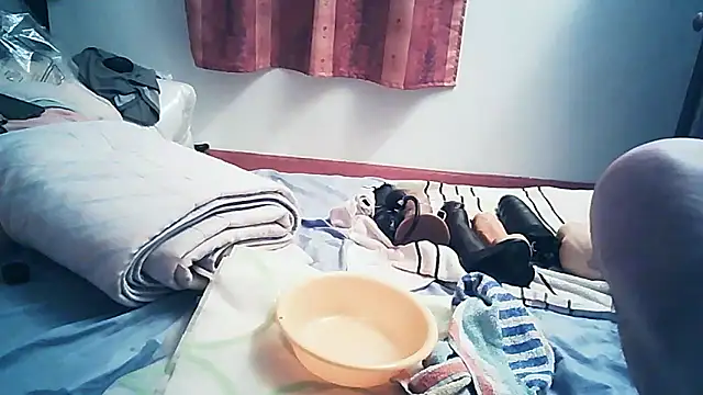 Snapshot of Manulingus chatting on February 15, 2026, 1:02 am Manulingus online show from February 15, 2026, 1:02 am