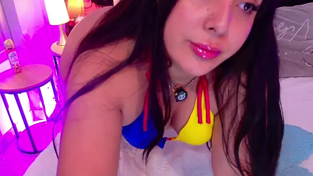 ValenScott1 online show from June 18, 2026, 12:09 pm