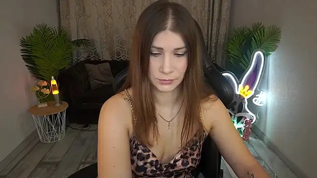 CassandraGood online show from December 21, 2025, 7:04 am