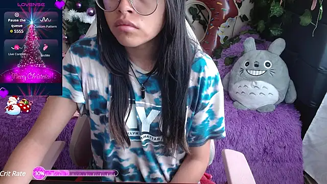 MidoriQuiinn online show from December 14, 2024, 1:59 pm
