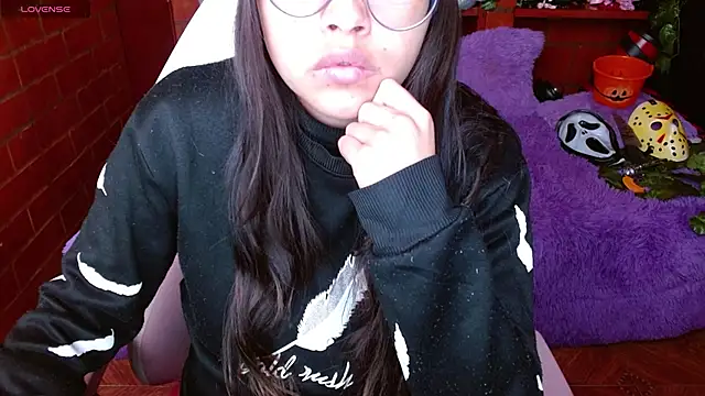 Snapshot of MidoriQuiinn chatting on October 14, 2025, 1:56 pm MidoriQuiinn online show from October 14, 2025, 1:56 pm