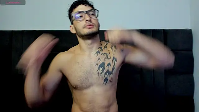 alejandro  2 online show from May 4, 2026, 5:53 pm