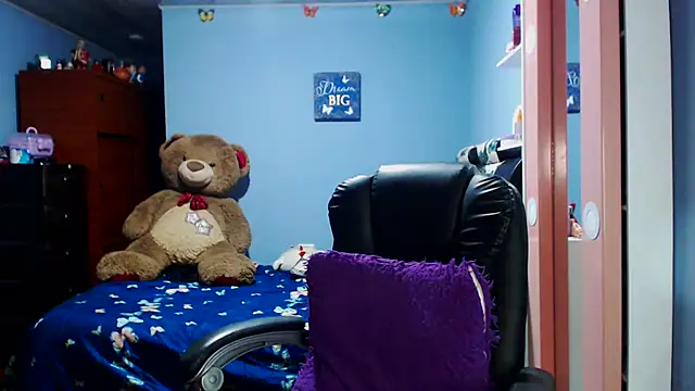 Snapshot of sahtlove1 chatting on February 14, 2026, 2:19 am sahtlove1 online show from February 14, 2026, 2:19 am