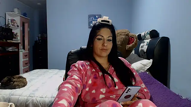 sahtlove1 online show from June 25, 2026, 4:34 am