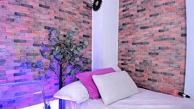 Lucy fit online show from December 20, 2024, 3:36 am