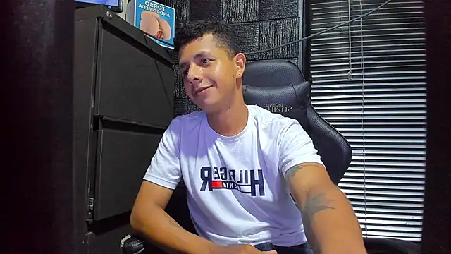boy bigcock24cm online show from June 11, 2026, 2:53 am
