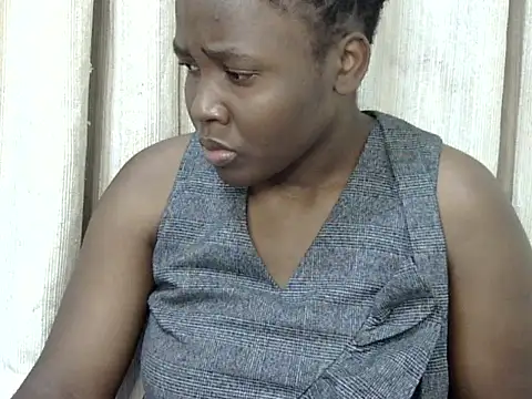 Snapshot of Sweet_ebony20 chatting on August 4, 2026, 6:43 pm Sweet ebony20 online show from August 4, 2026, 6:43 pm