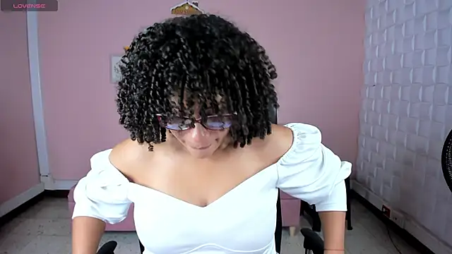 Snapshot of DannaBerry chatting on January 9, 2025, 3:23 pm DannaBerry online show from January 9, 2025, 3:23 pm