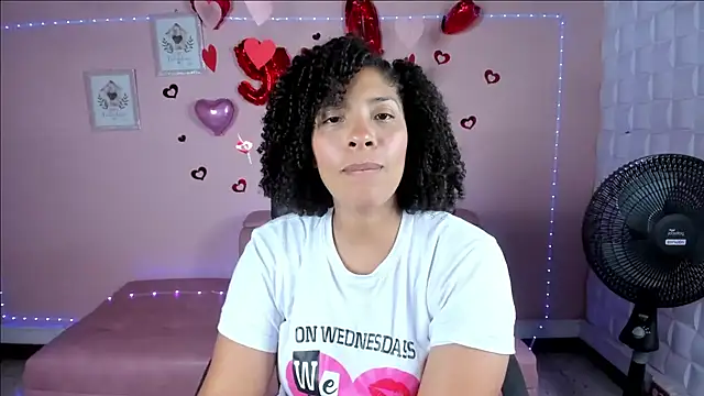 Snapshot of DannaBerry chatting on February 15, 2025, 2:00 pm DannaBerry online show from February 15, 2025, 2:00 pm