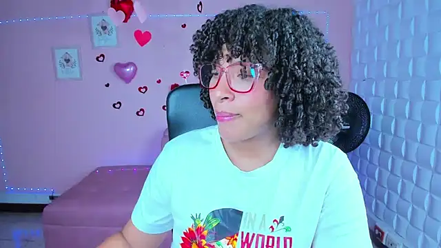 Snapshot of DannaBerry chatting on March 10, 2025, 2:48 pm DannaBerry online show from March 10, 2025, 2:48 pm
