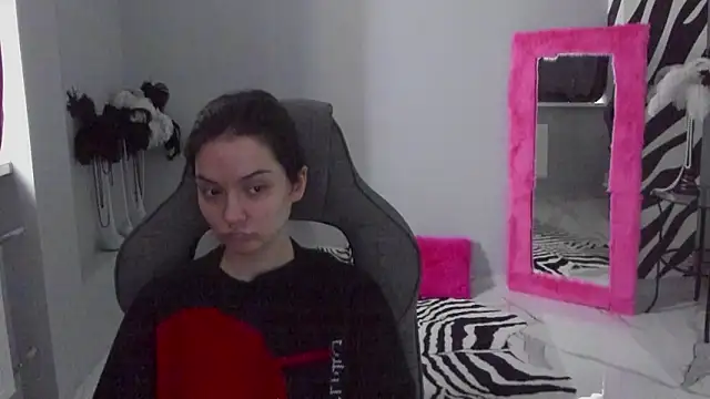 SamantaLong online show from February 15, 2026, 9:08 am