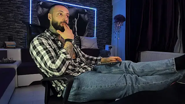 JonahHunt online show from February 21, 2025, 10:15 pm