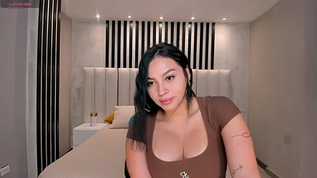 MollyJones  online show from July 6, 2026, 7:16 pm