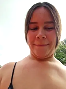 Snapshot of sweet_lucia chatting on March 5, 2026, 8:16 pm sweet lucia online show from March 5, 2026, 8:16 pm