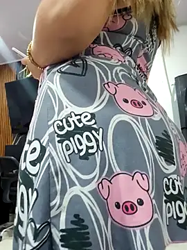 Snapshot of sweet_lucia chatting on March 19, 2026, 2:21 pm sweet lucia online show from March 19, 2026, 2:21 pm