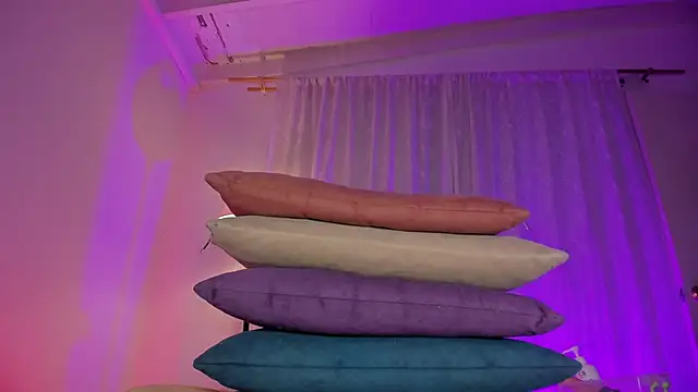 hot booty  online show from December 10, 2024, 12:50 am