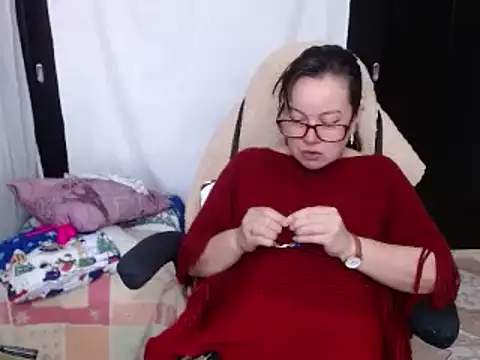 Sonialorens  online show from December 12, 2024, 12:44 pm