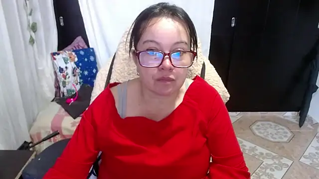 Sonialorens  online show from December 20, 2024, 2:05 pm