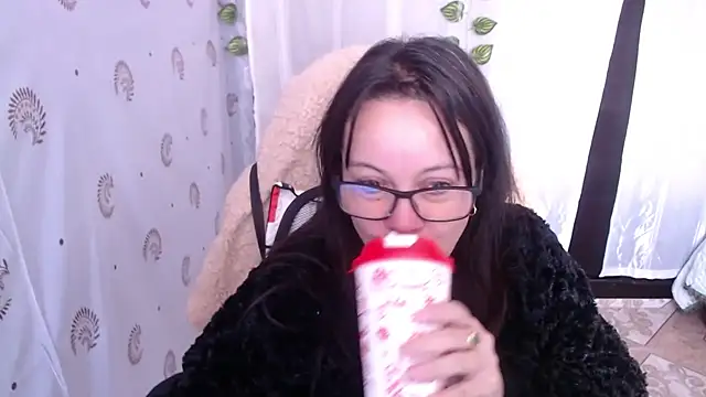 Sonialorens  online show from February 15, 2025, 2:55 pm