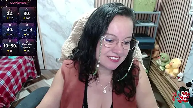 Snapshot of Sonialorens_ chatting on April 8, 2026, 4:07 pm Sonialorens online show from April 8, 2026, 4:07 pm