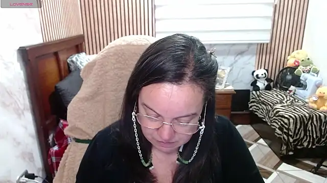 Snapshot of Sonialorens_ chatting on April 17, 2026, 9:40 pm Sonialorens online show from April 17, 2026, 9:40 pm