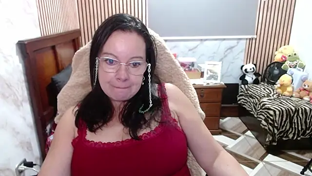Snapshot of Sonialorens_ chatting on April 20, 2026, 3:37 pm Sonialorens online show from April 20, 2026, 3:37 pm