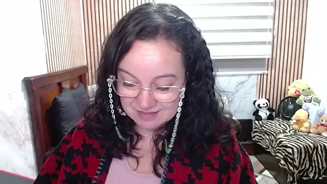 Snapshot of Sonialorens_ chatting on April 29, 2026, 3:38 pm Sonialorens online show from April 29, 2026, 3:38 pm