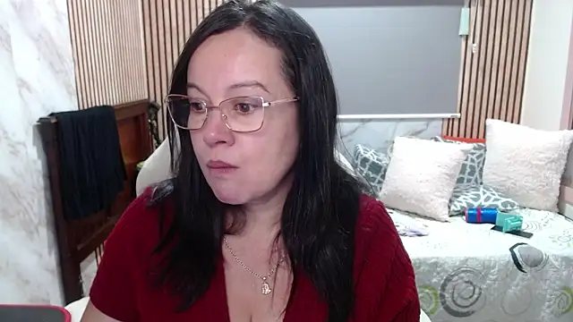 Snapshot of Sonialorens_ chatting on May 15, 2026, 5:31 pm Sonialorens online show from May 15, 2026, 5:31 pm