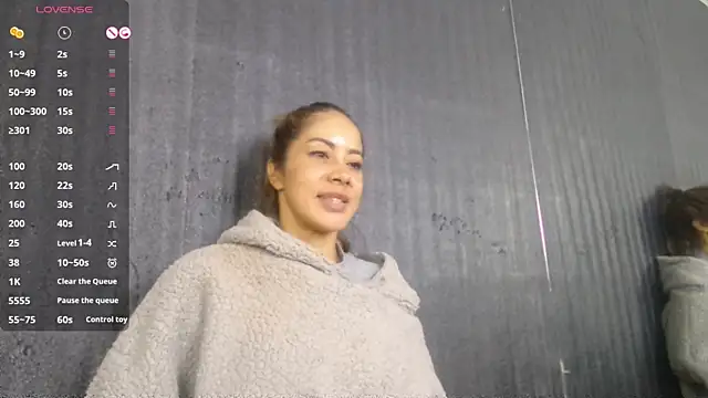 Niki La Rose online show from September 13, 2025, 4:23 am