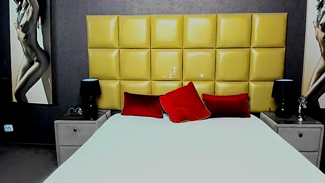 KiraLeila online show from December 5, 2025, 1:36 am