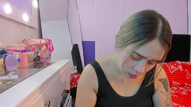 Snapshot of Byanca_Winklar chatting on December 3, 2024, 5:23 pm Byanca Winklar online show from December 3, 2024, 5:23 pm