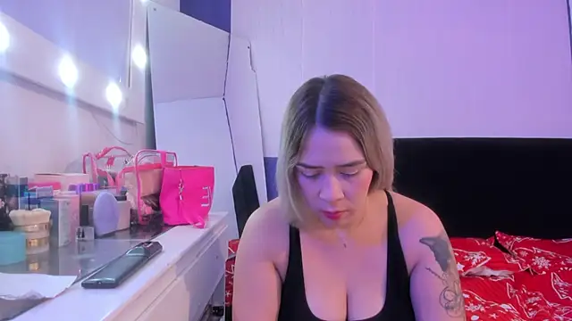 Snapshot of Byanca_Winklar chatting on December 12, 2024, 1:06 pm Byanca Winklar online show from December 12, 2024, 1:06 pm