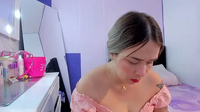 Snapshot of Byanca_Winklar chatting on February 25, 2025, 5:36 pm Byanca Winklar online show from February 25, 2025, 5:36 pm