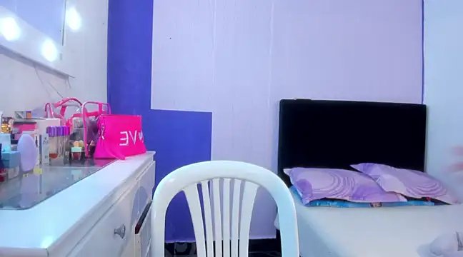 Snapshot of Byanca_Winklar chatting on March 11, 2025, 5:35 pm Byanca Winklar online show from March 11, 2025, 5:35 pm