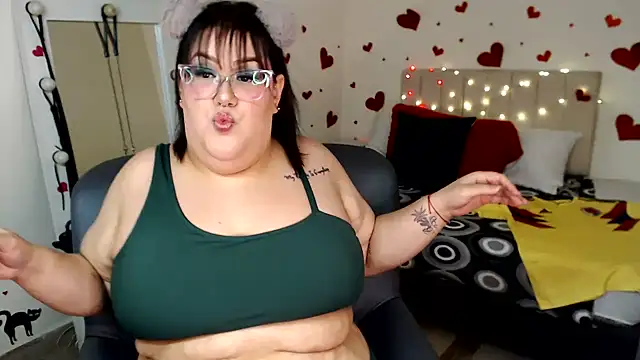 GiannaMorrys online show from June 25, 2026, 3:50 am