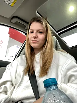 MaryHiggins online show from October 24, 2025, 9:28 am