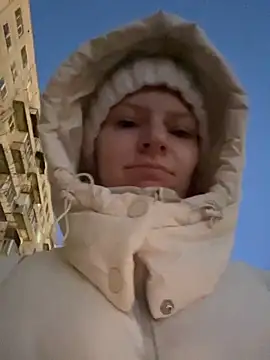 MaryHiggins online show from November 15, 2025, 2:13 pm