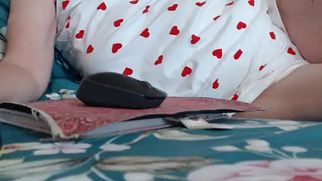 Snapshot of Anabelldestiny chatting on October 25, 2025, 10:34 am Anabelldestiny online show from October 25, 2025, 10:34 am