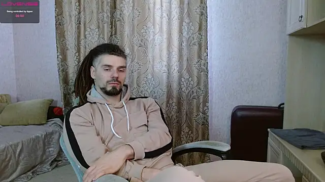 Aestheticguy101 online show from February 23, 2025, 7:11 am