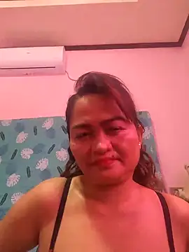 hotmommm4you online show from October 4, 2025, 6:22 am